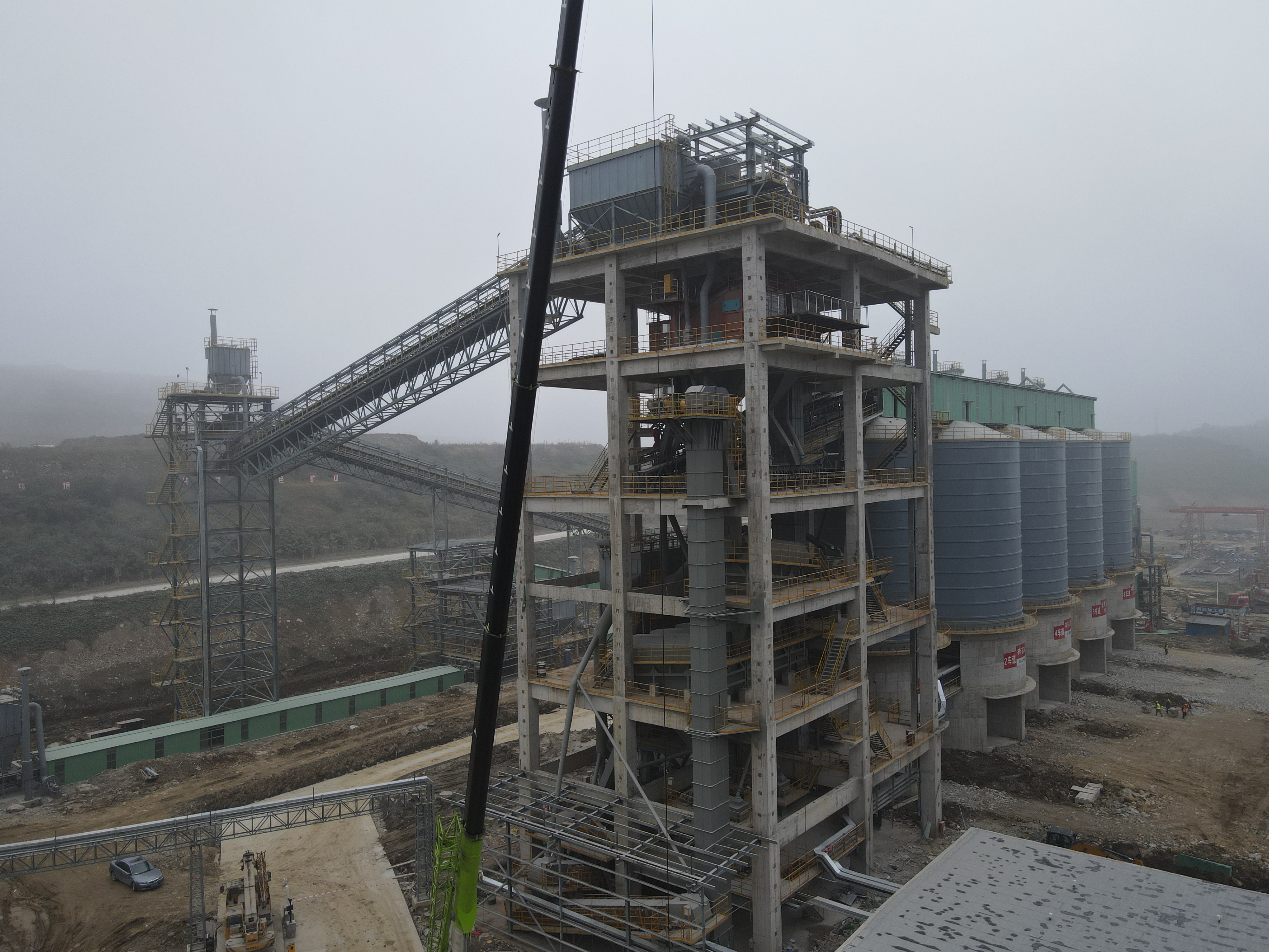 华新水泥（参天） 时产650吨精品机制砂项目正式投产